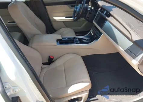 2017 Jaguar Xf 35T Premium из США, поврежденный, VIN SAJBD4BV3HCY43828